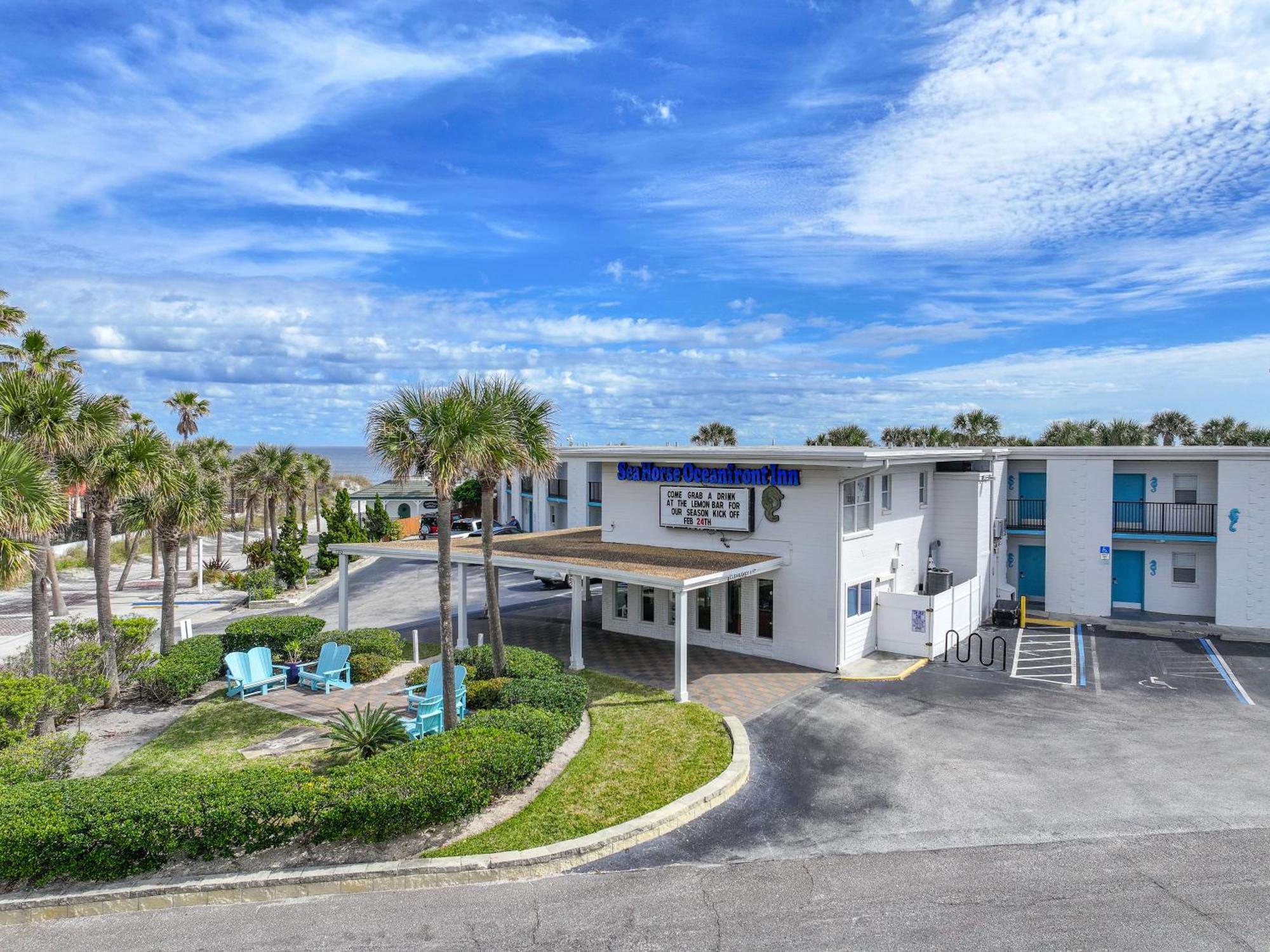 Seahorse Oceanfront Inn Neptune Beach エクステリア 写真