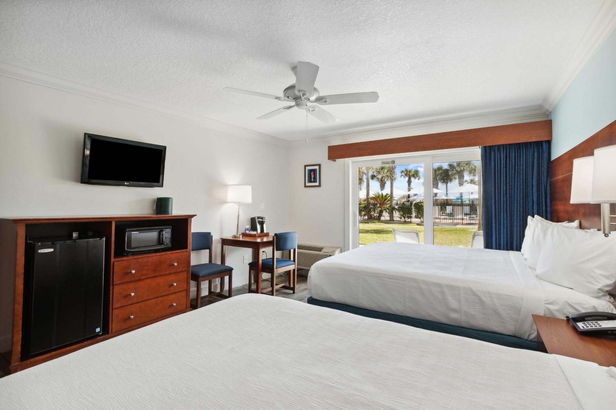 Seahorse Oceanfront Inn Neptune Beach エクステリア 写真