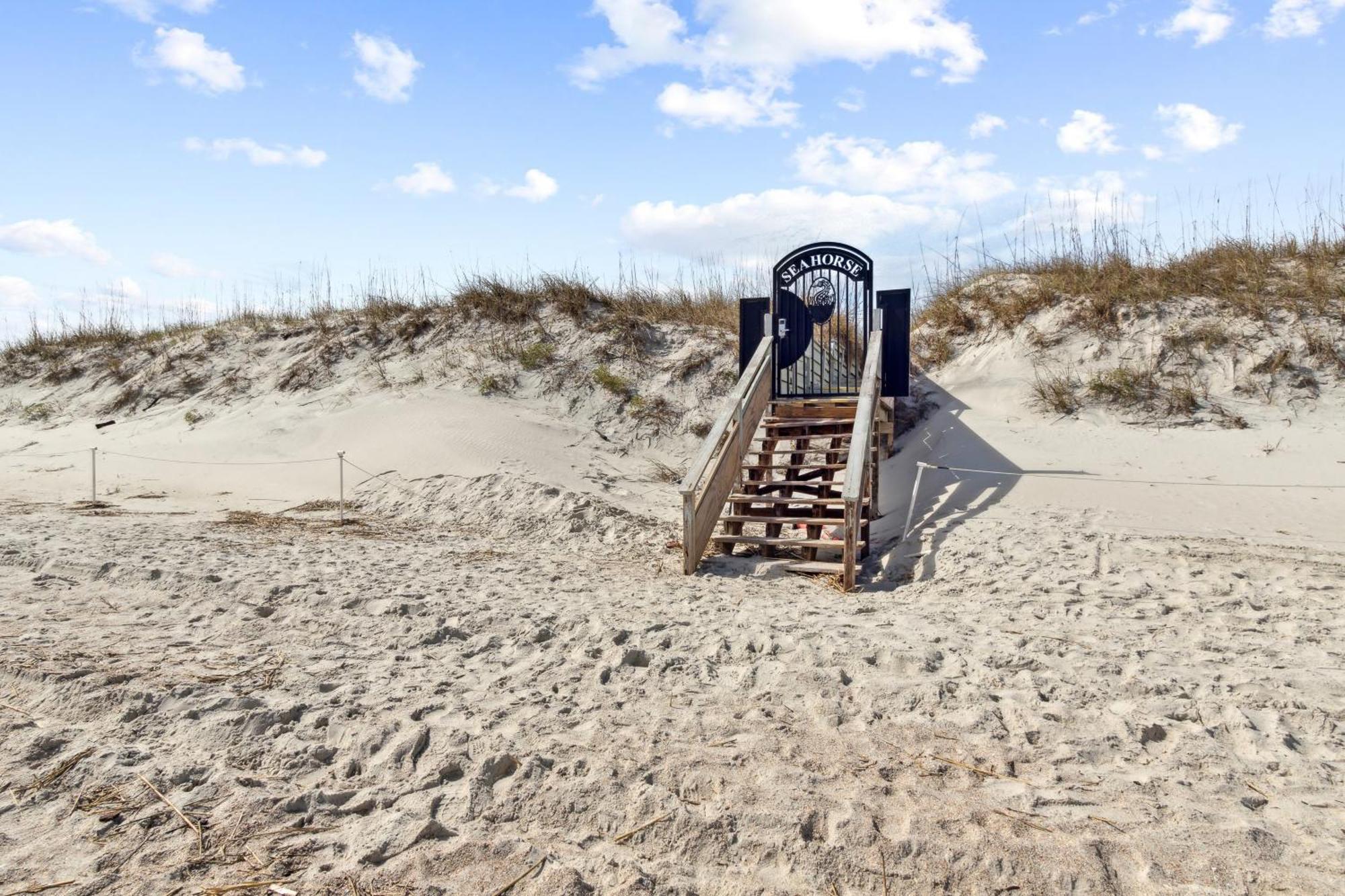 Seahorse Oceanfront Inn Neptune Beach エクステリア 写真