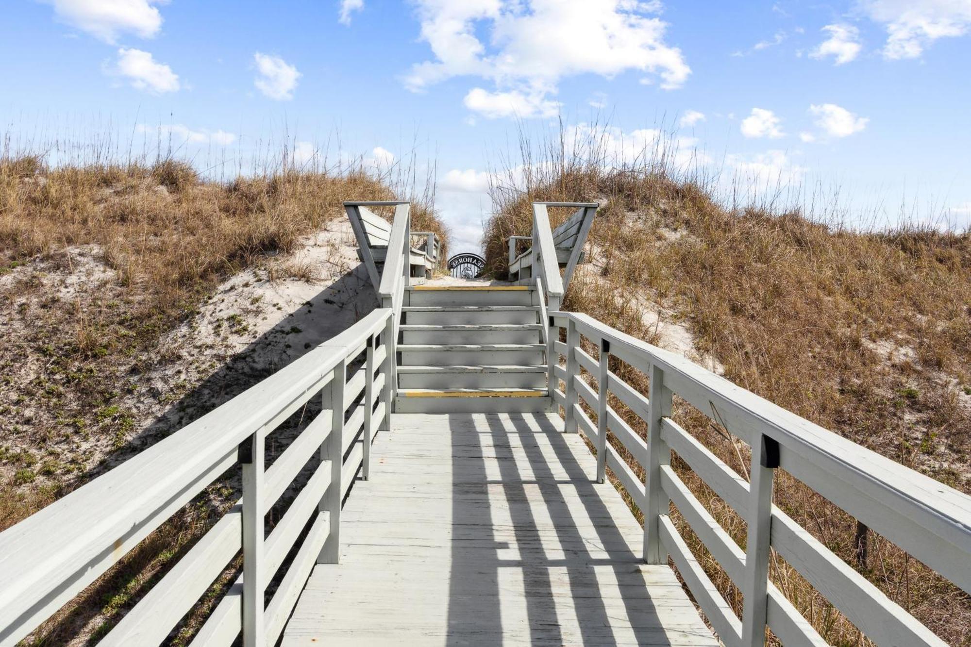 Seahorse Oceanfront Inn Neptune Beach エクステリア 写真