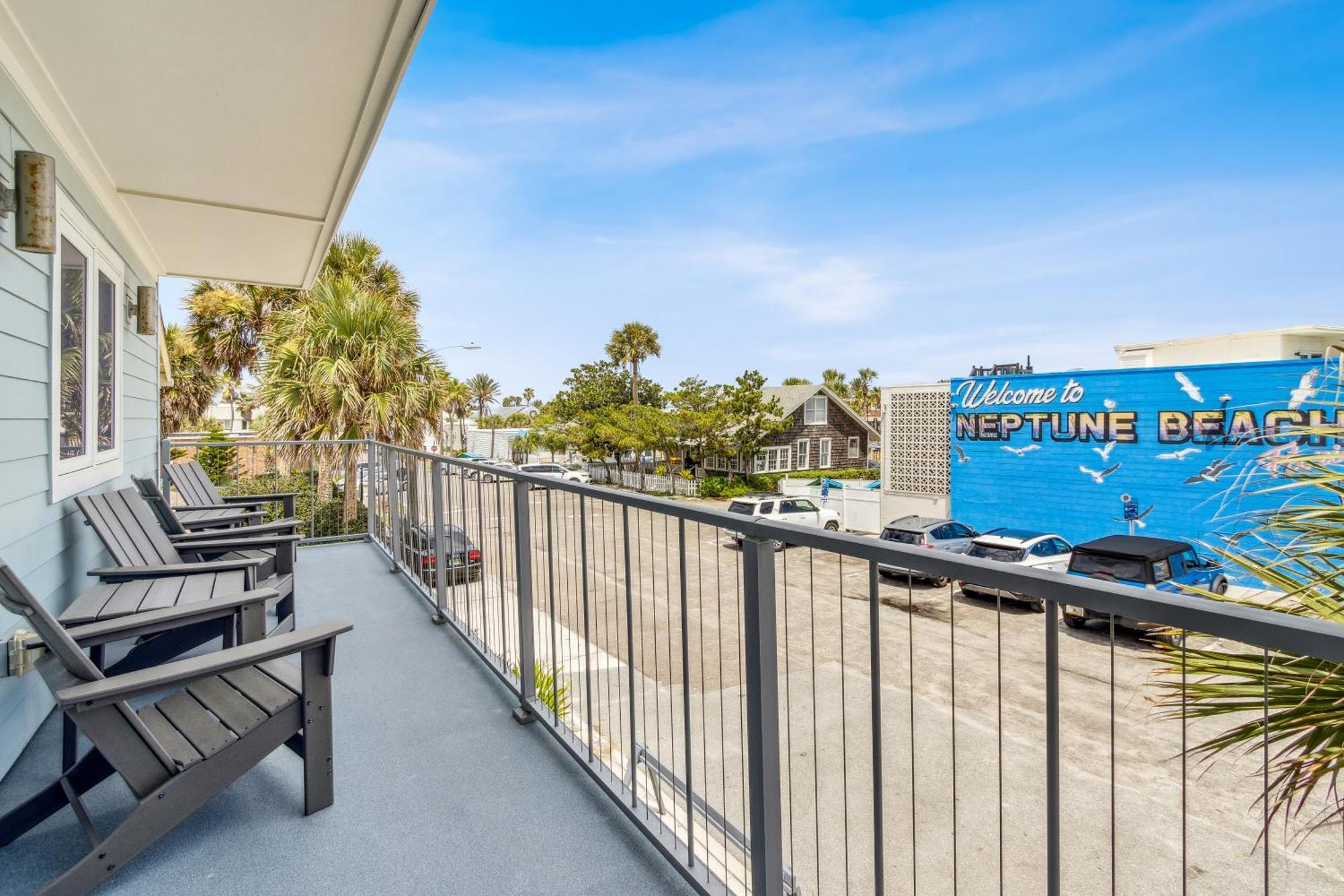 Seahorse Oceanfront Inn Neptune Beach エクステリア 写真